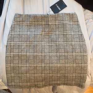 Plaid pencil skirt